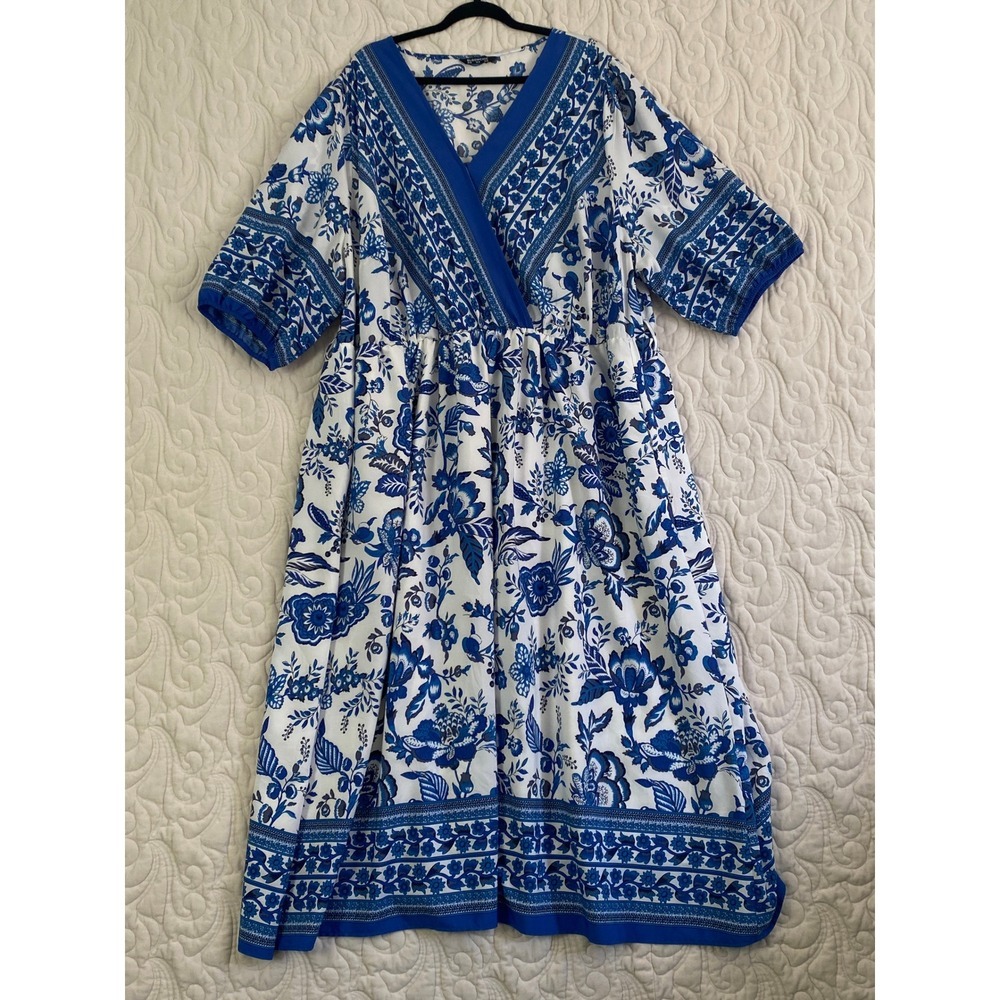 BloomChic Floral Midi Dress Size 28 Blue White Faux Wrap Short Sleeve V-Neck